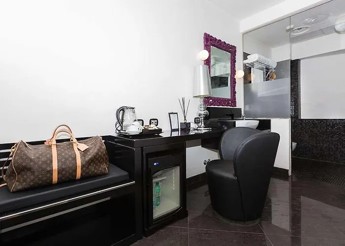 Jc Contemporary 4*