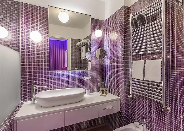 Jc Contemporary Hotel 4*