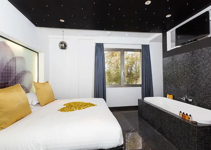 Jc Contemporary Hotel